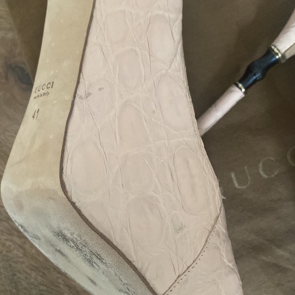 Gucci pink peep toe bamboo platform pumps - size 41. - Picture 7 of 9